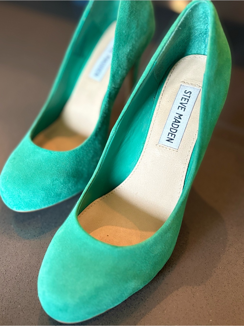 Steve Madden Green Suede Round-Toe Pumps